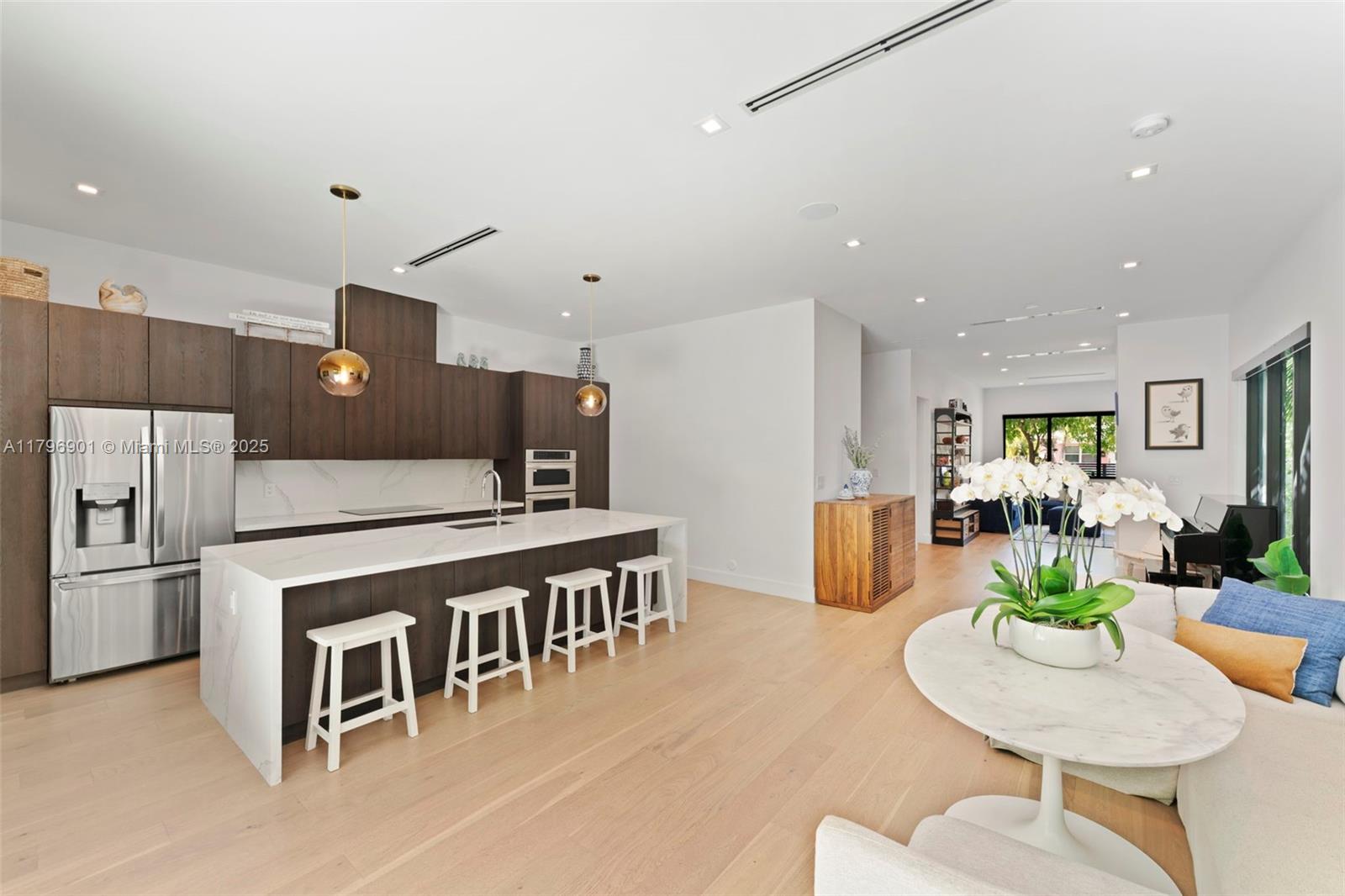 3130 Plaza St, Miami, Florida image 5