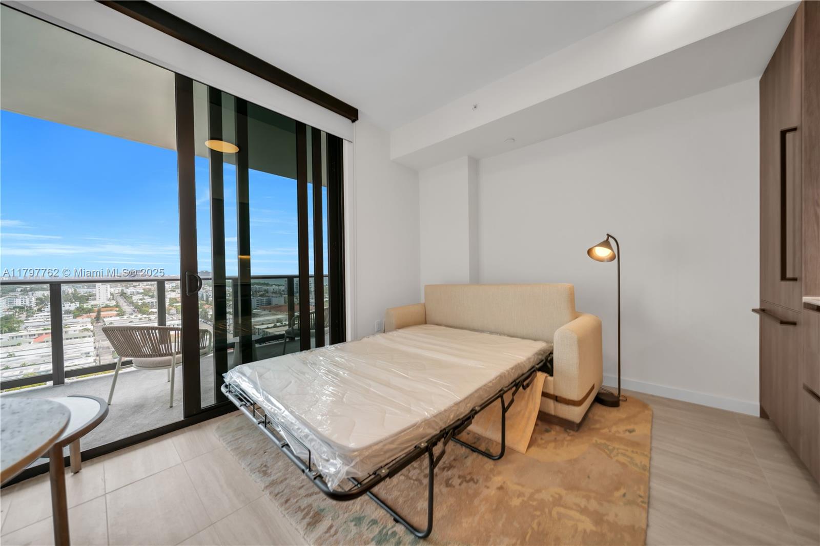 Listing Photo 14