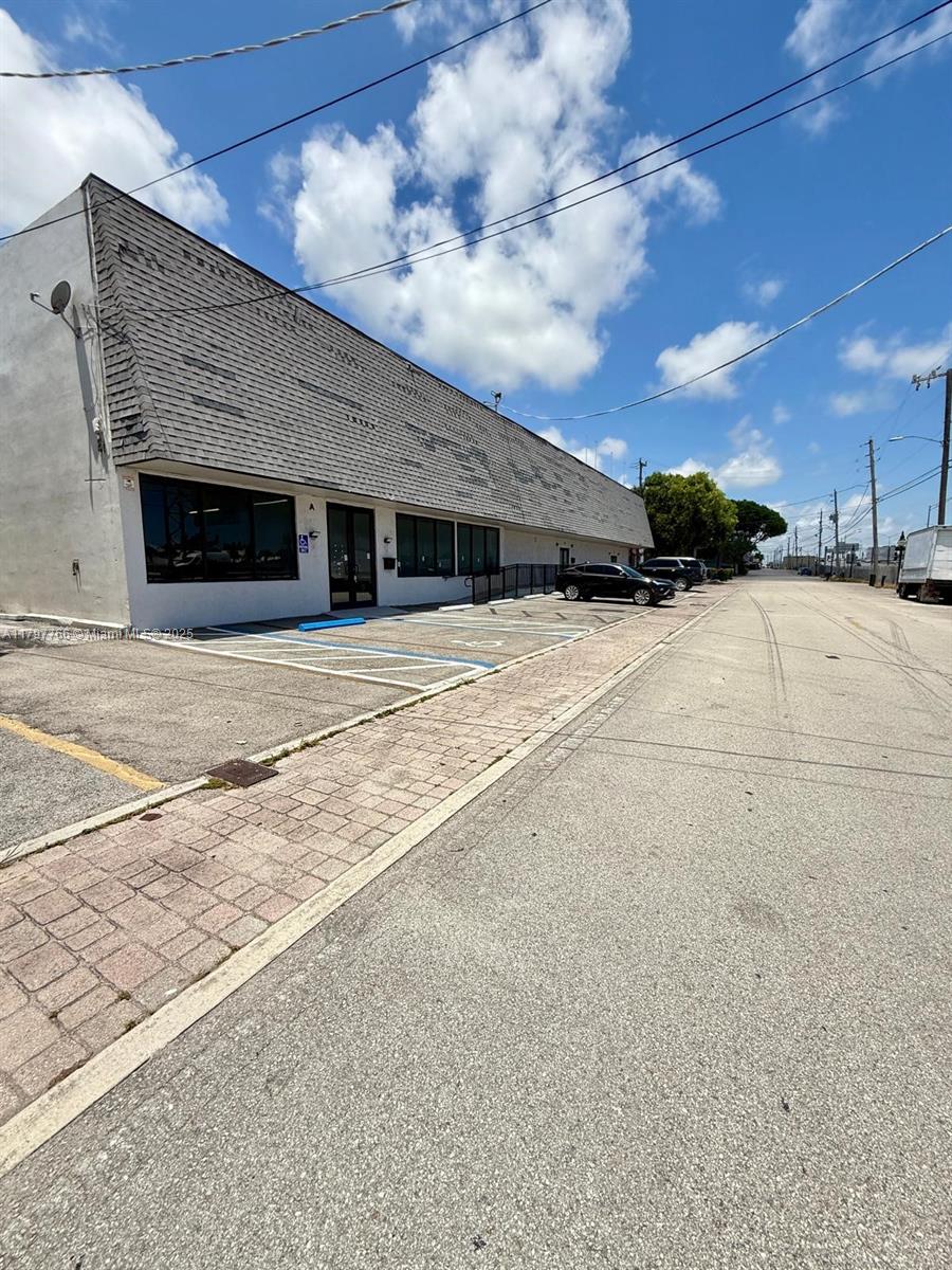 2400 30th Ave Unit , Pembroke Park, Florida 33009