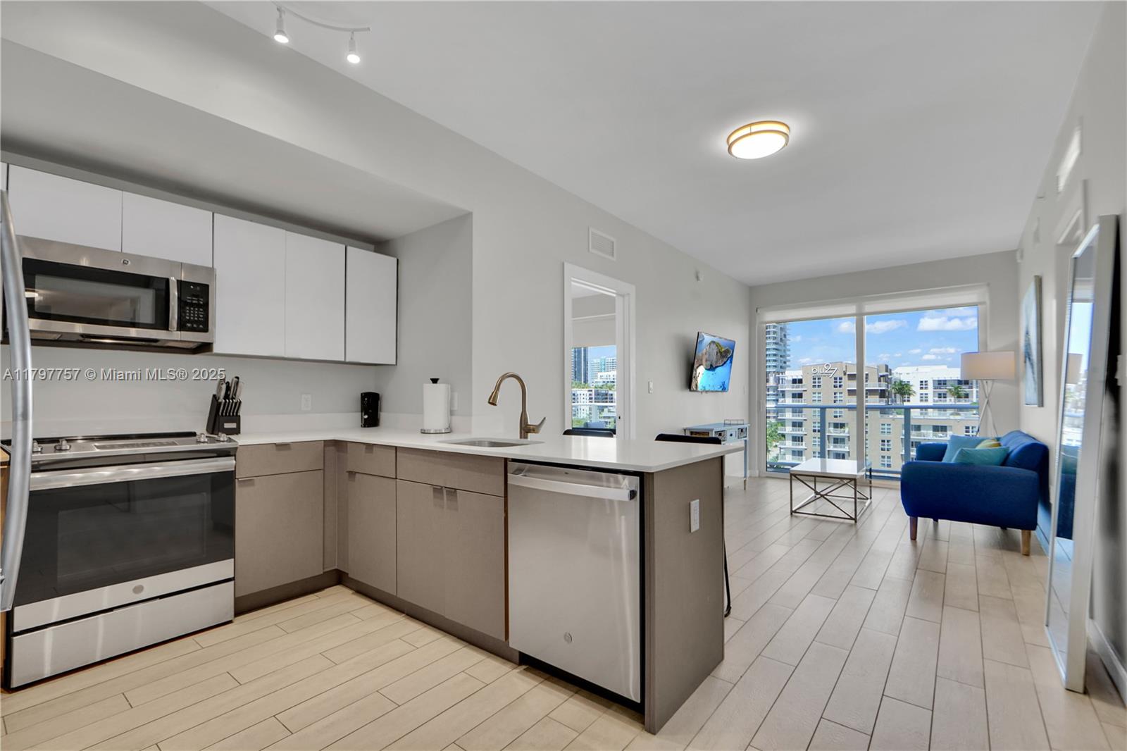 Property photo # 0