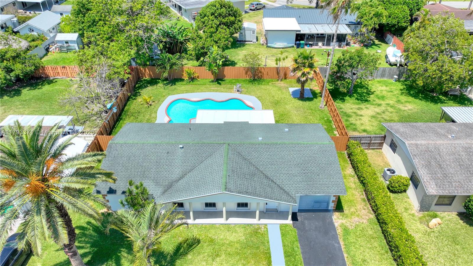 18460 SW 92nd Pl, Cutler Bay, Florida image 37