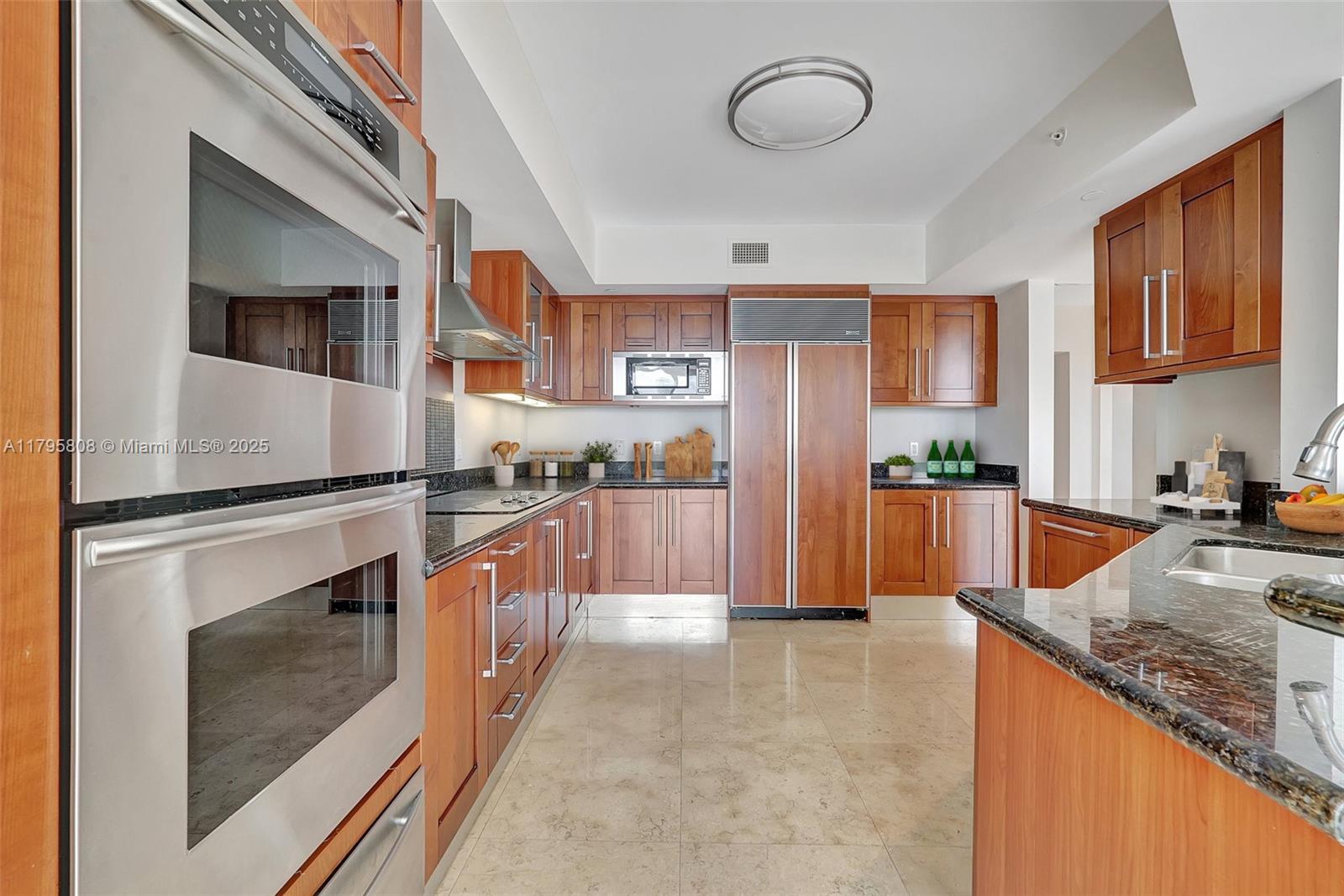 3301 NE 183rd St #1608, Aventura FL 33160