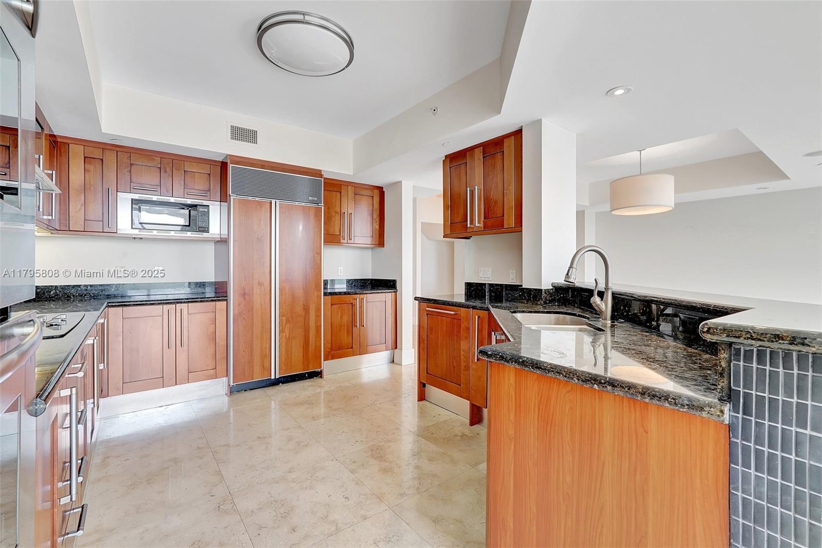 3301 NE 183rd St #1608, Aventura FL 33160