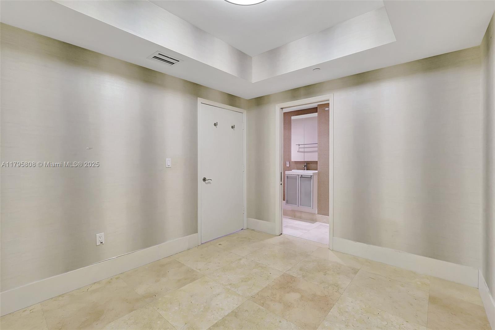 3301 NE 183rd St #1608, Aventura FL 33160
