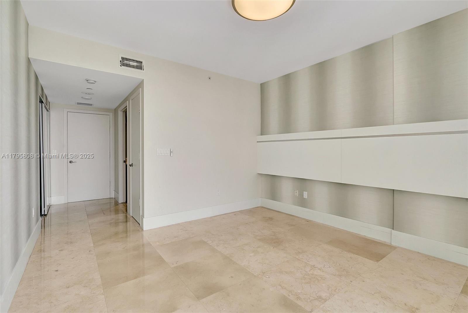 3301 NE 183rd St #1608, Aventura FL 33160