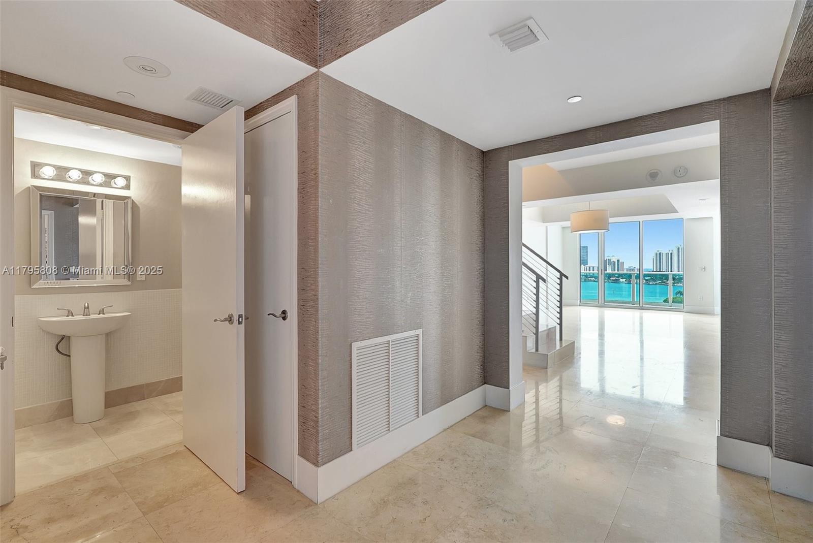 3301 NE 183rd St #1608, Aventura, Florida image 5
