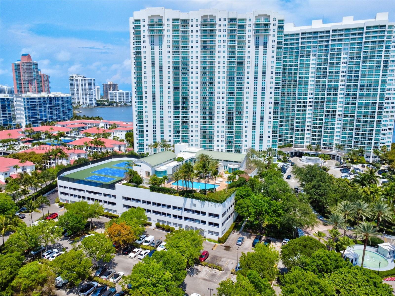 3301 NE 183rd St #1608, Aventura FL 33160