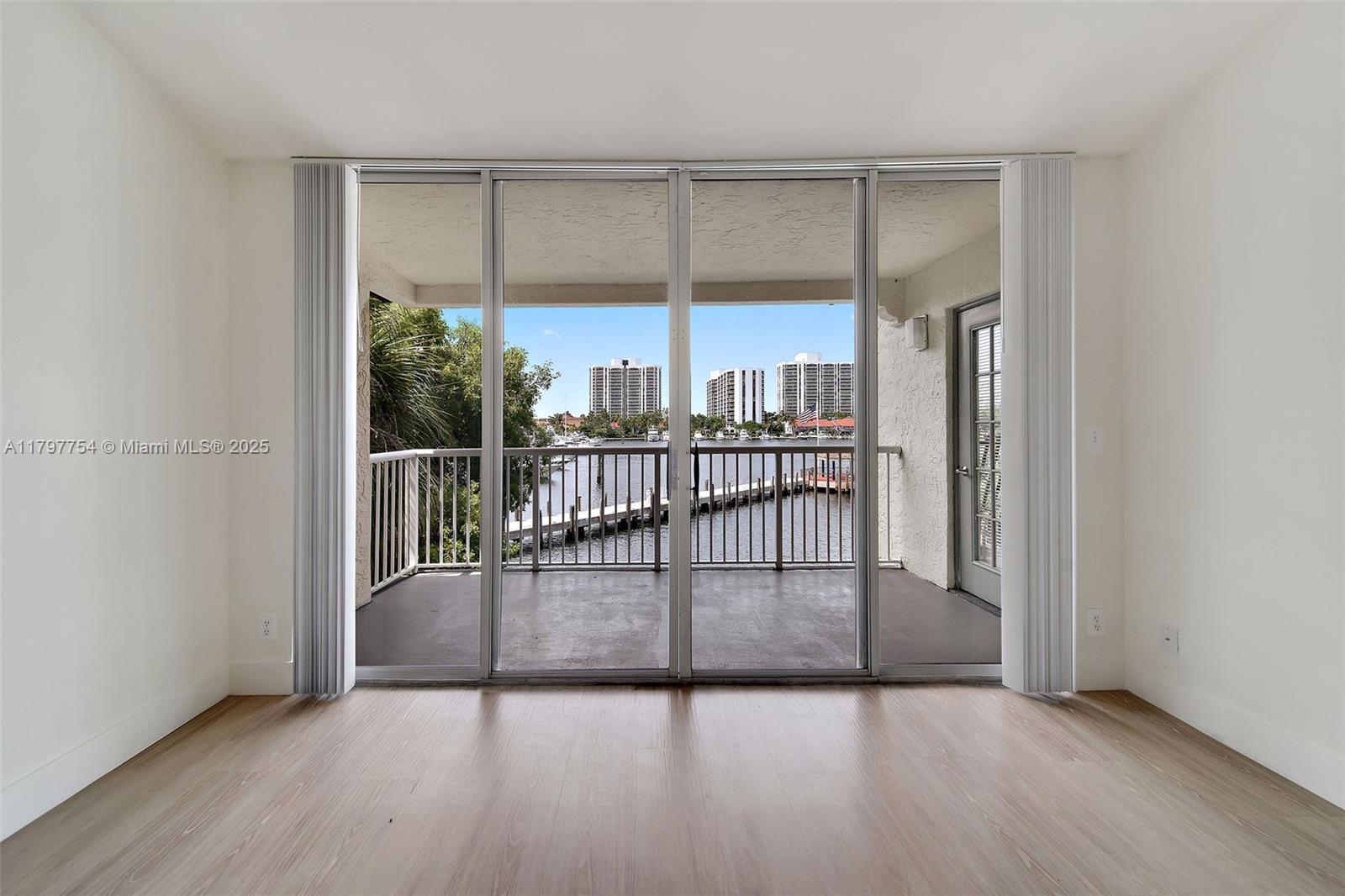 Property photo # 4