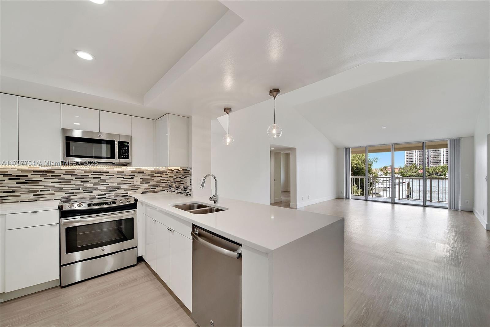 Property photo # 3