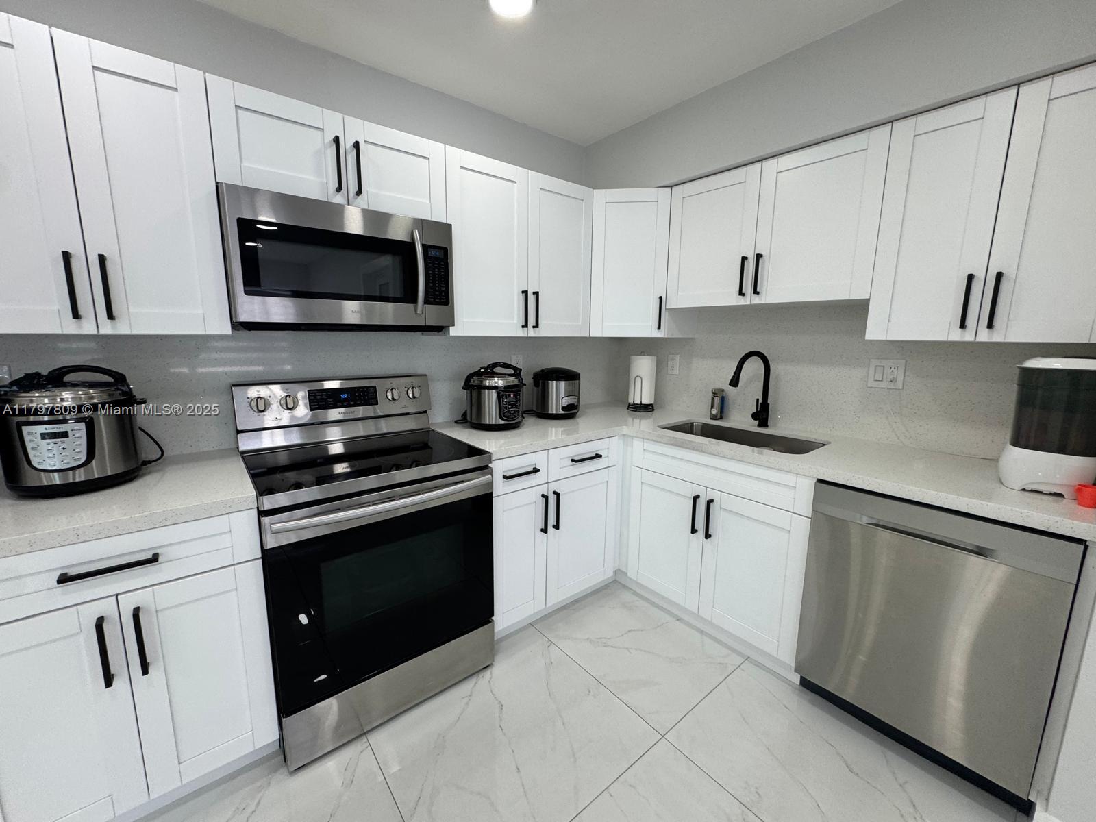 4160 W 5th Ct, Hialeah, Florida image 16
