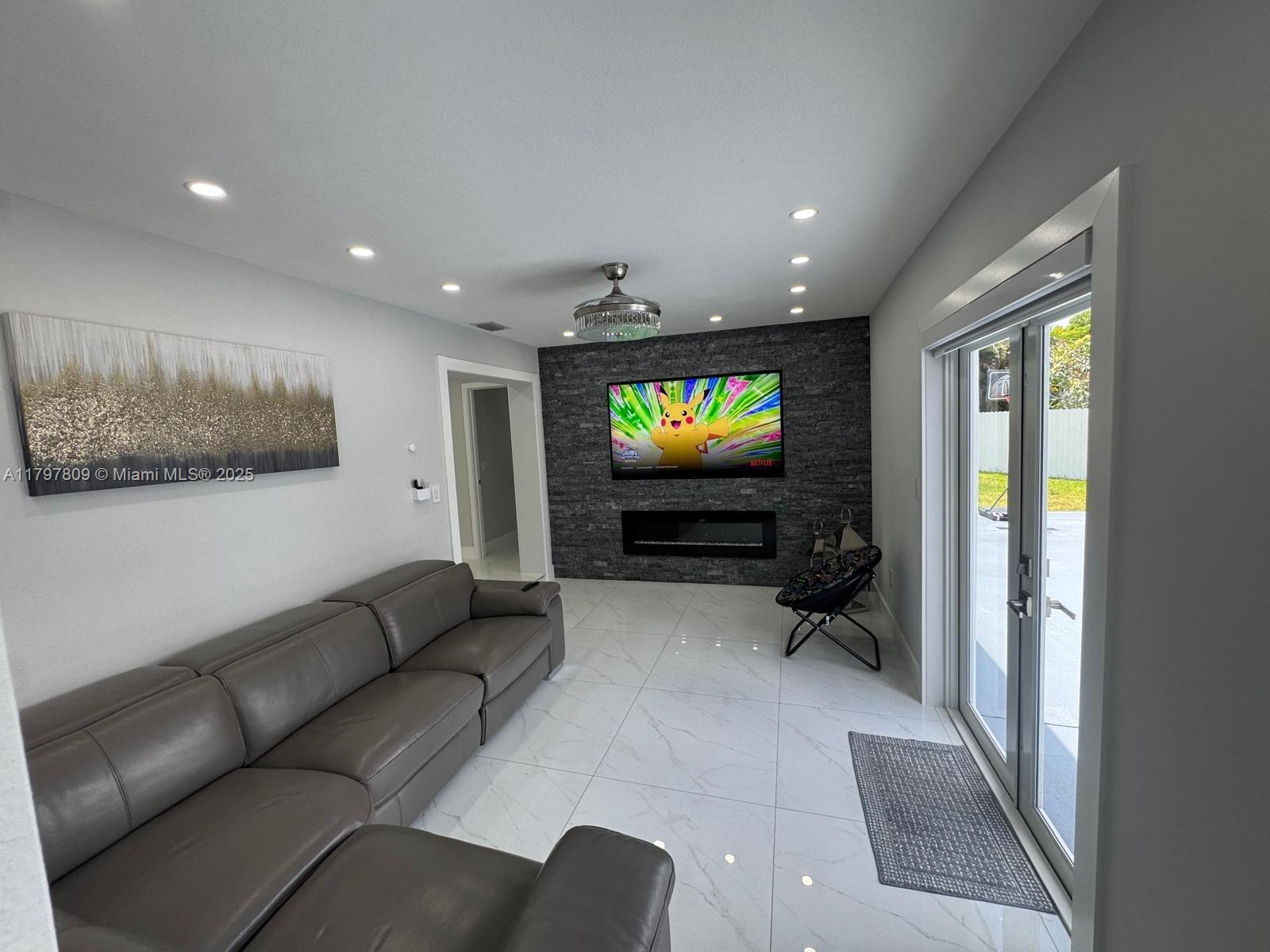4160 W 5th Ct, Hialeah, Florida image 25