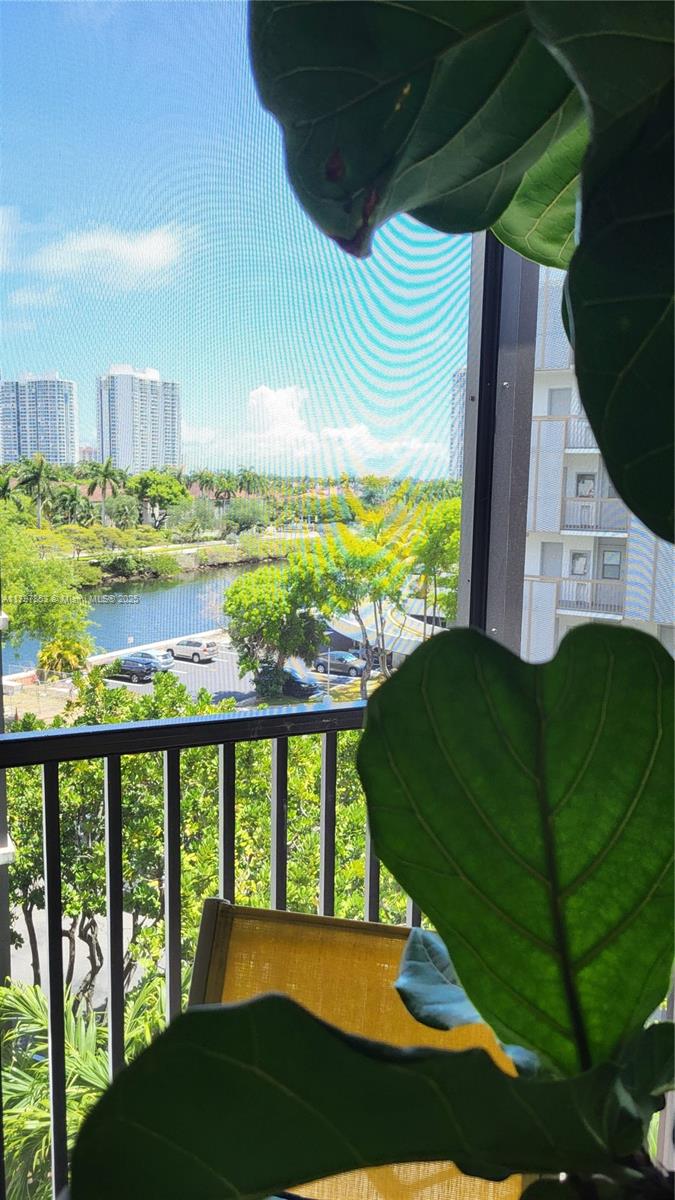 3475 N Country Club Dr #614, Aventura, Florida image 1