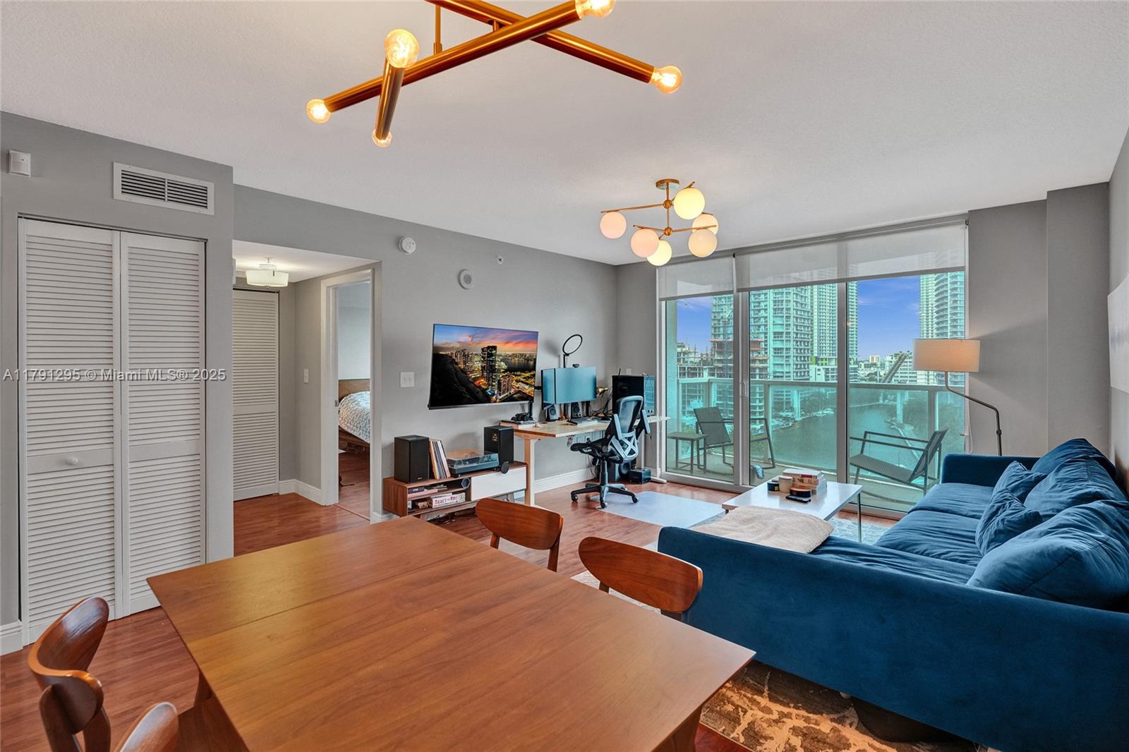 31 5th St Unit 1505, Miami, Florida 33131