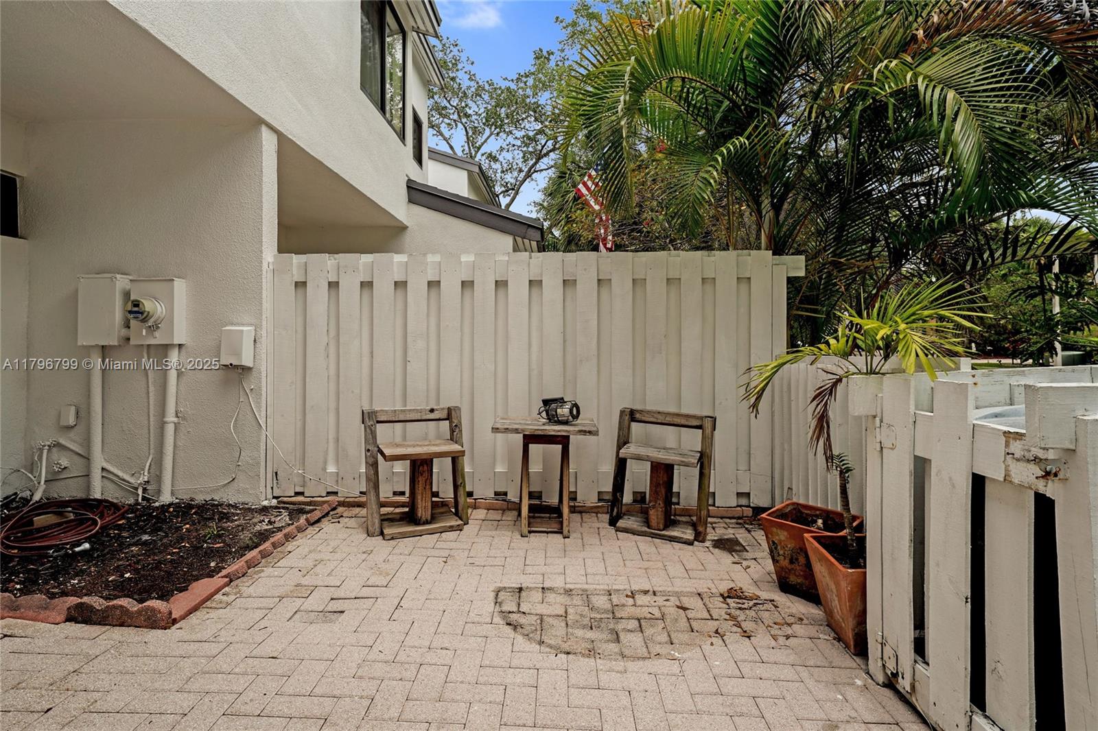 9885 Fairway Cove Ln, Plantation, Florida image 3