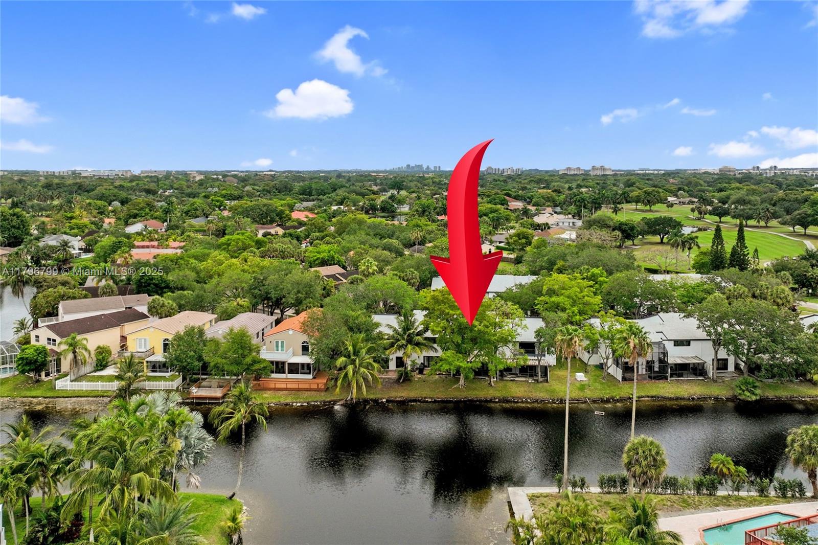 9885 Fairway Cove Ln, Plantation, Florida image 36