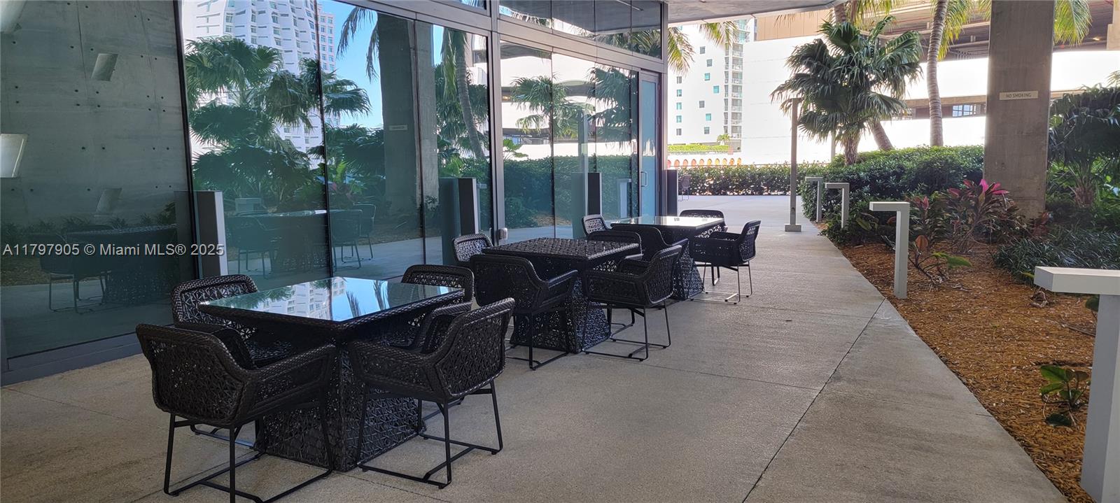 68 SE 6th St #2110, Miami, Florida image 16