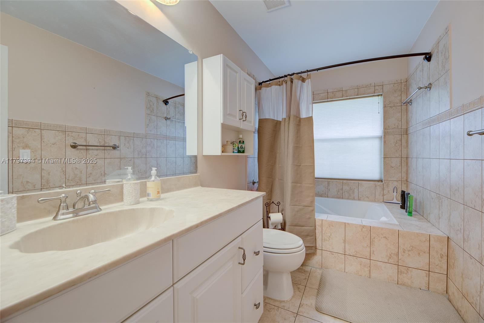 1248 W Lakes Dr, Deerfield Beach, Florida image 20