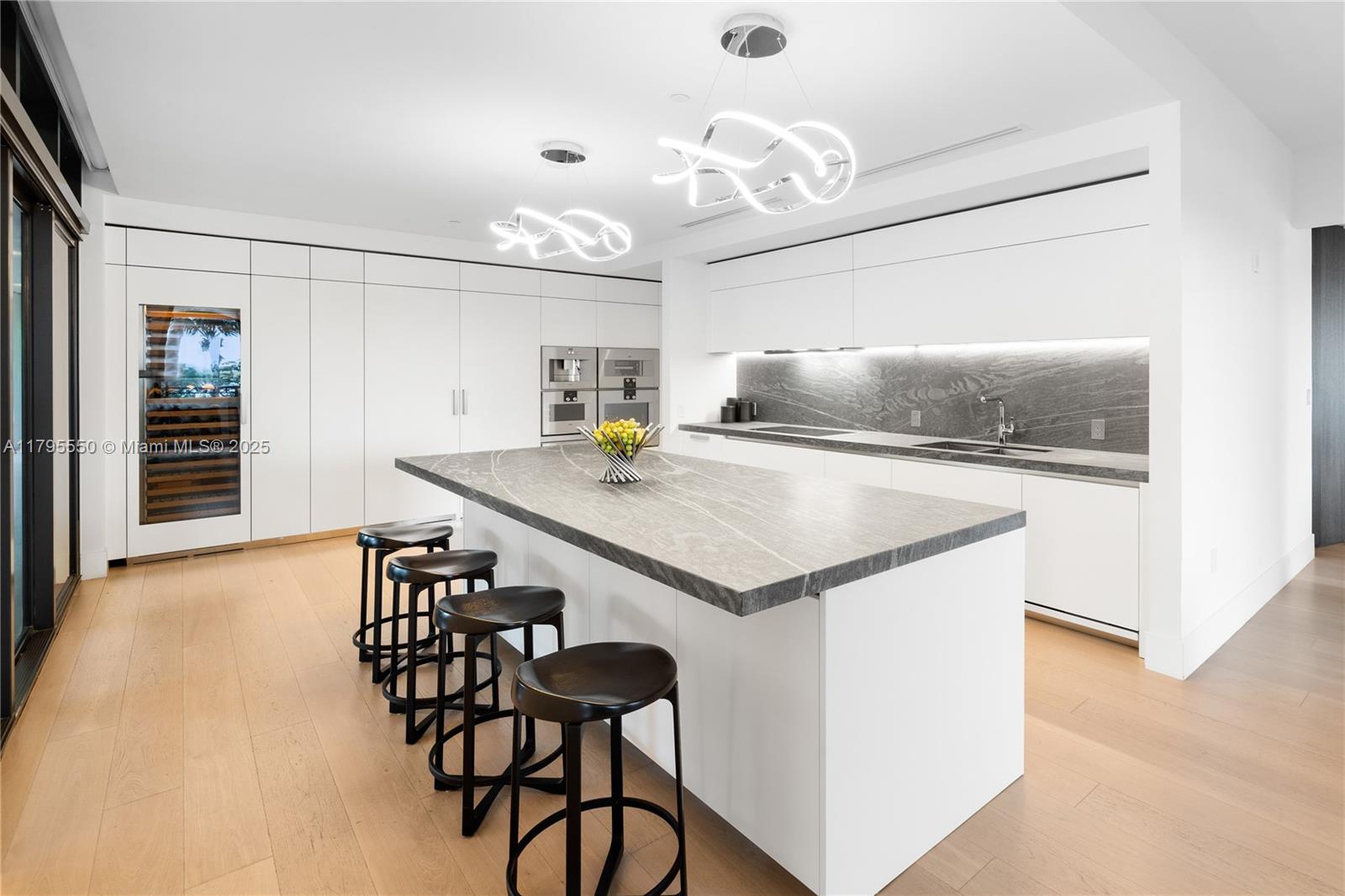 7025 Fisher Island Dr #7025, Miami Beach, Florida image 7