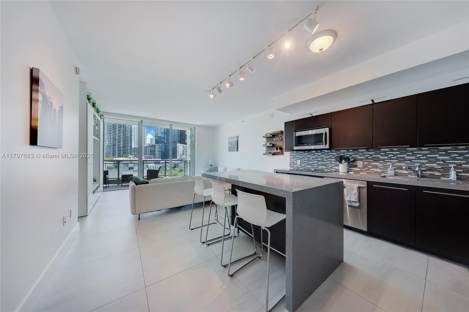 90 SW 3rd St #1514, Miami, Florida image 4