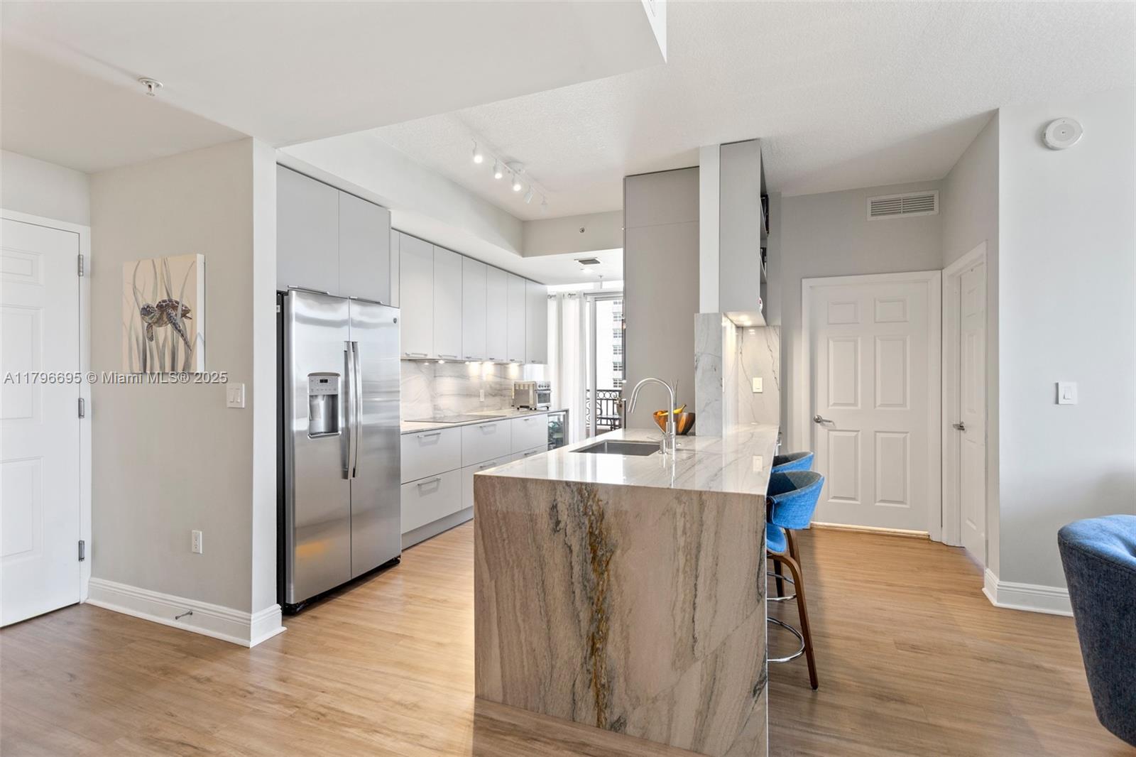 Property photo # 6