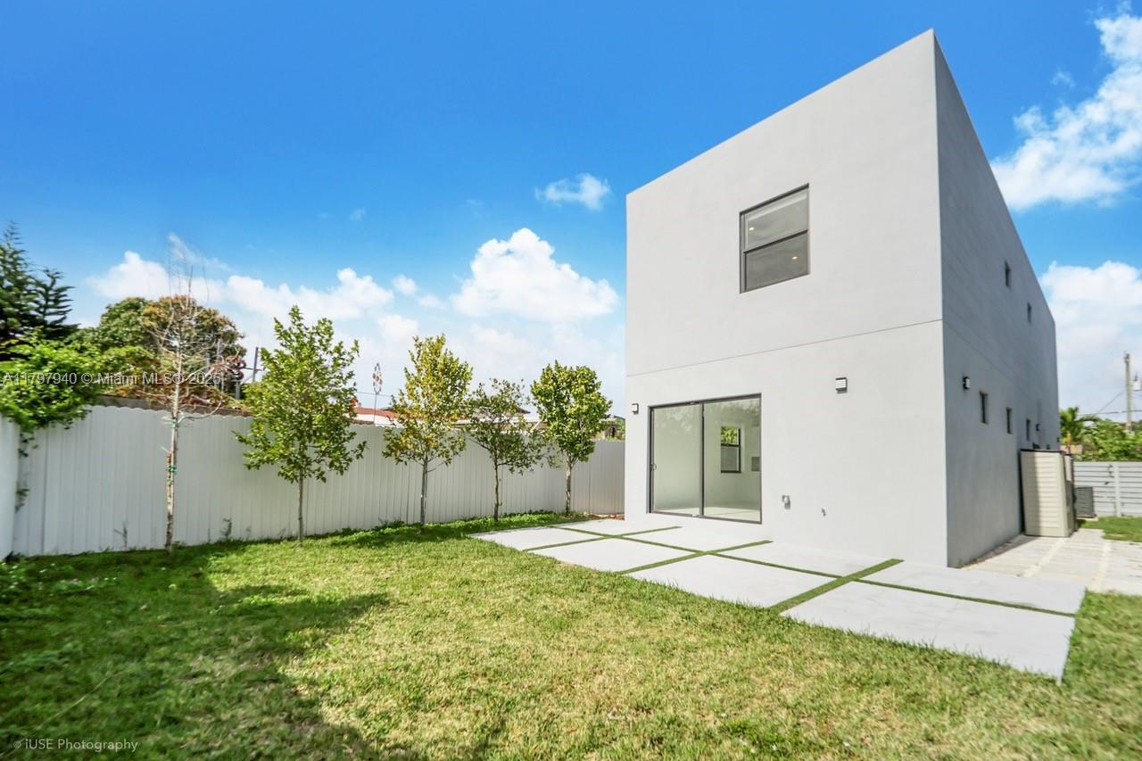 2330 SW 14th St, Miami, Florida image 5