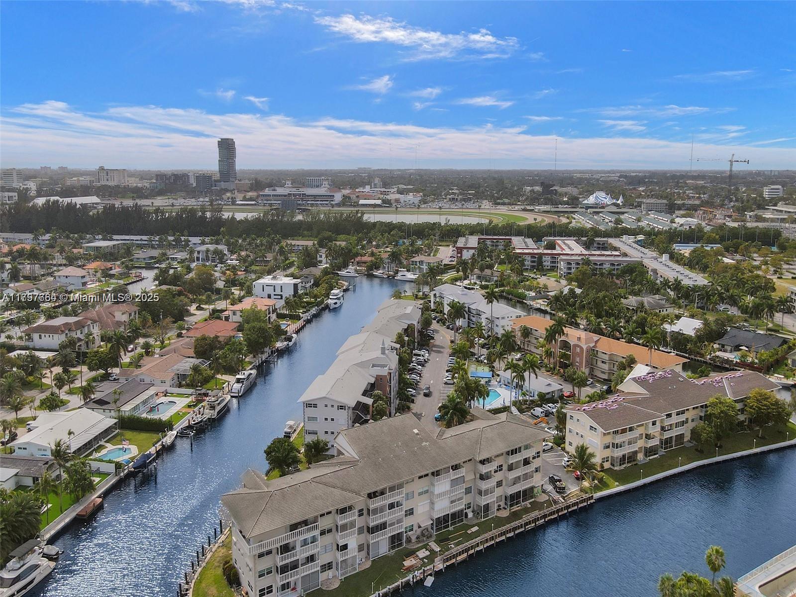 455 Paradise Isle Blvd #209, Hallandale Beach, Florida image 24