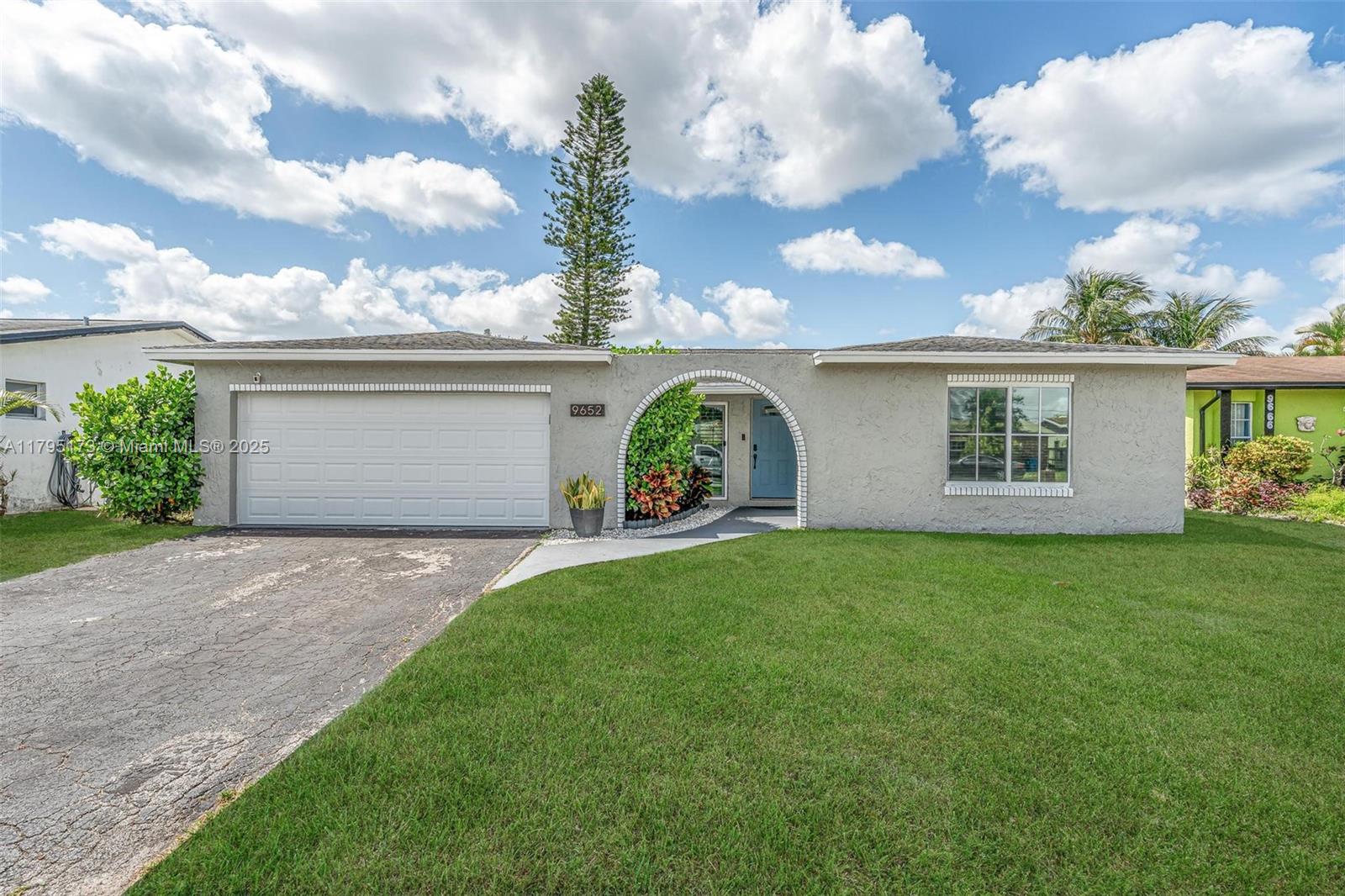 9652 NW 19th Pl, Sunrise, Florida image 1