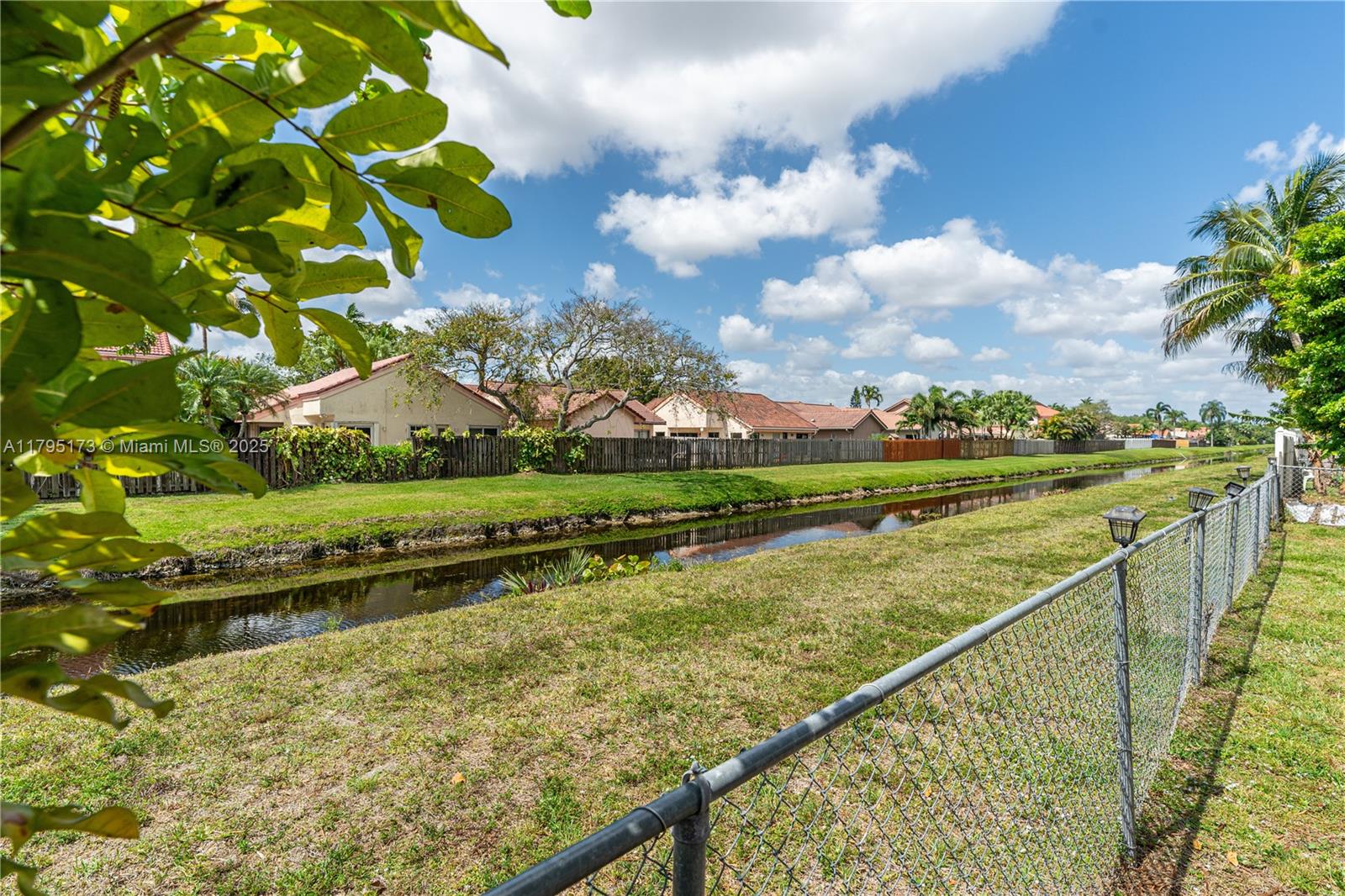 9652 NW 19th Pl, Sunrise, Florida image 26