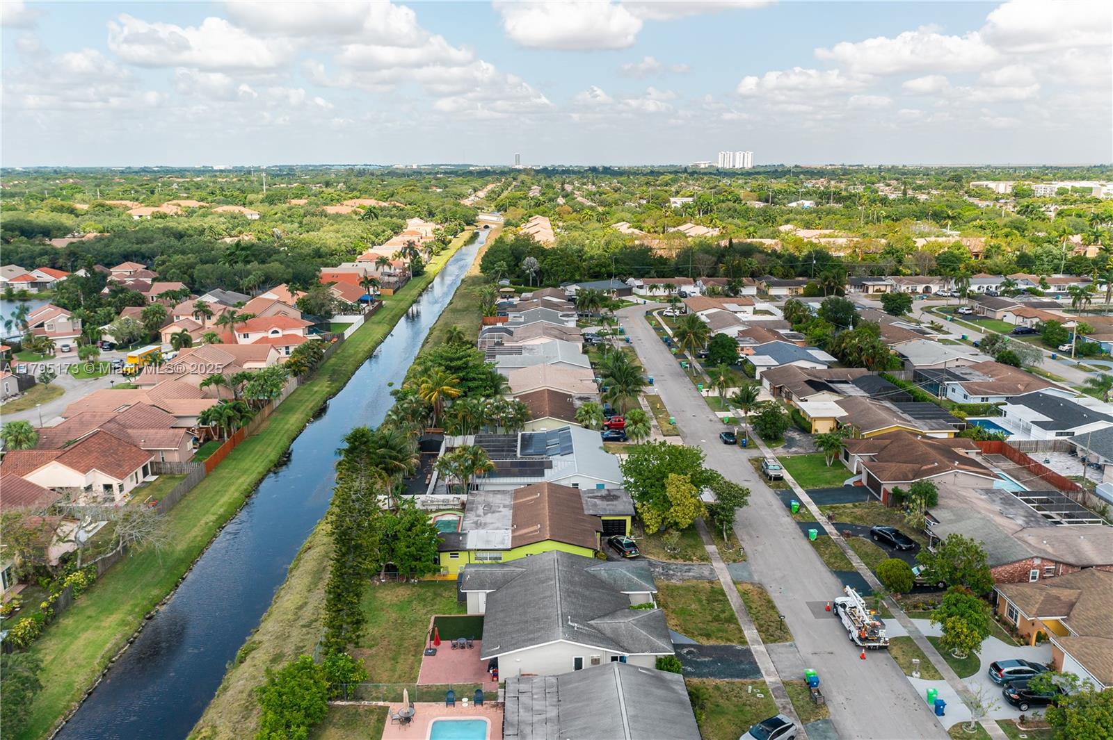 9652 NW 19th Pl, Sunrise, Florida image 33