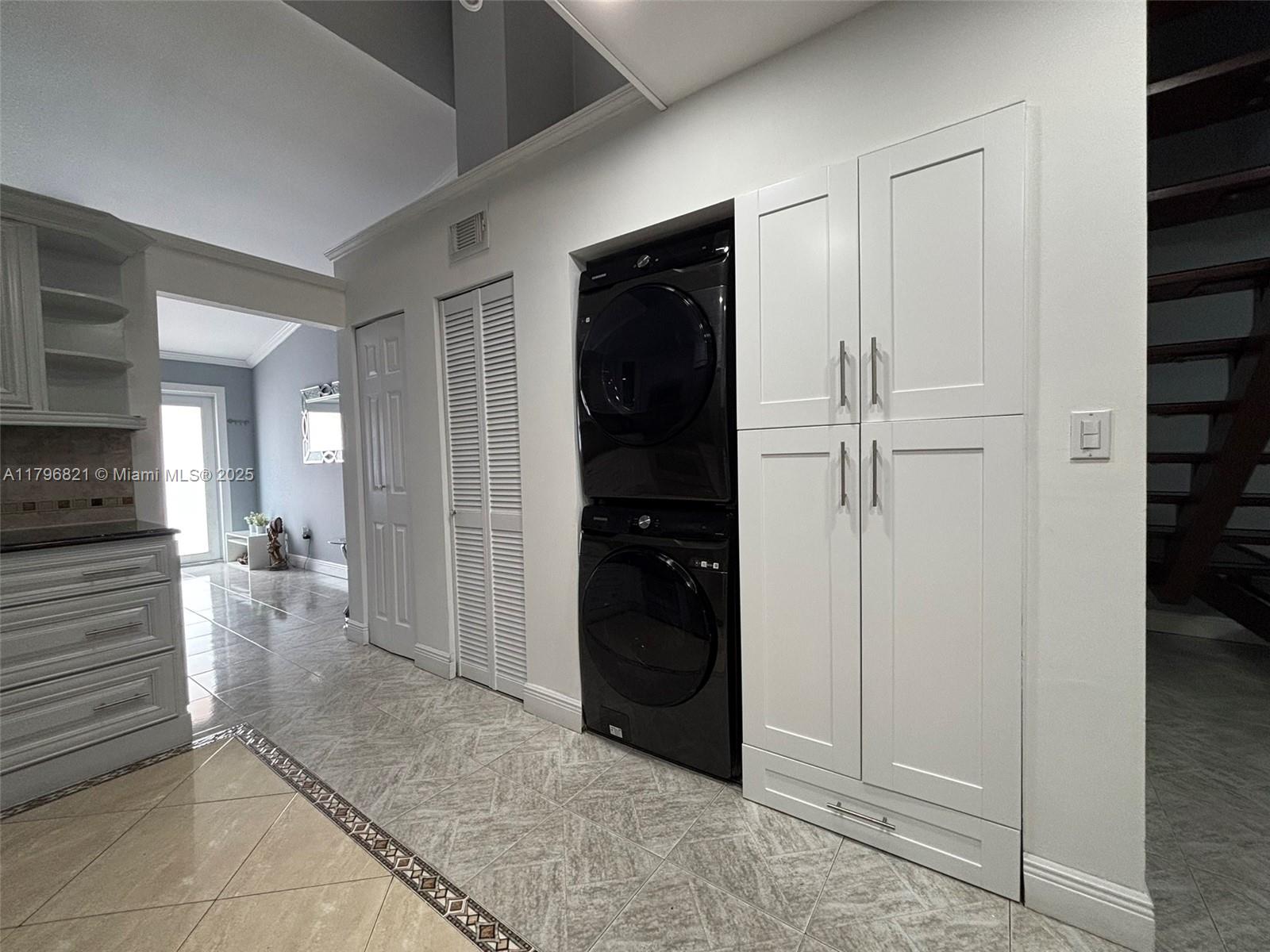2765 W 54th St, Hialeah, Florida image 16