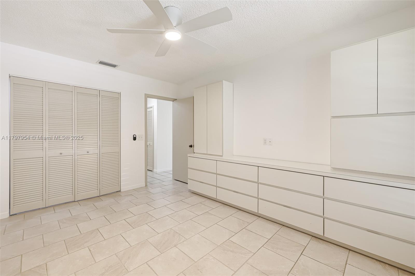 7931 Camino Cir #A-11, Miami, Florida image 11