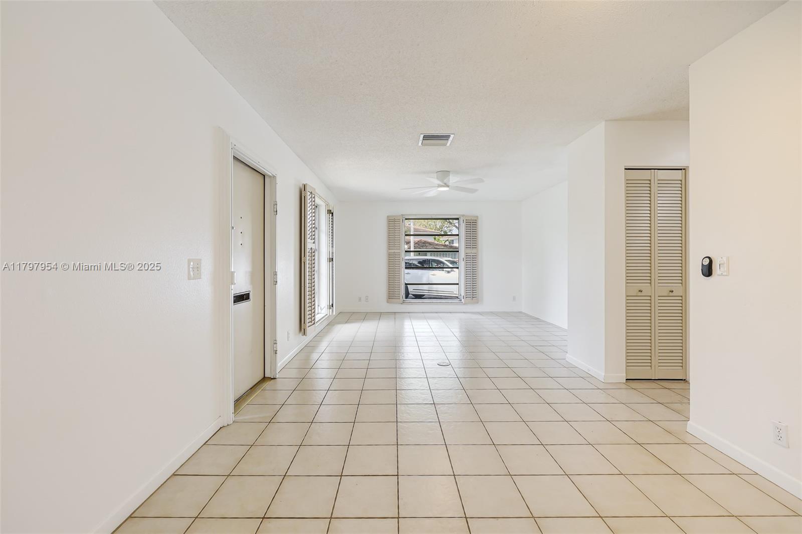 7931 Camino Cir #A-11, Miami, Florida image 4