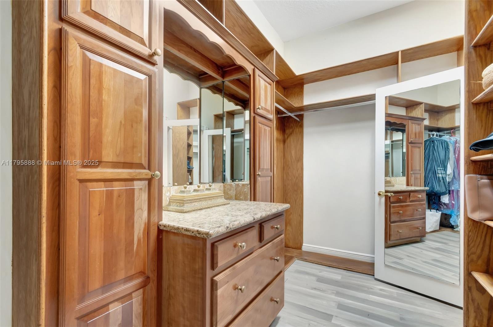 2296 Greenview Cove Drive, Wellington, Florida image 37