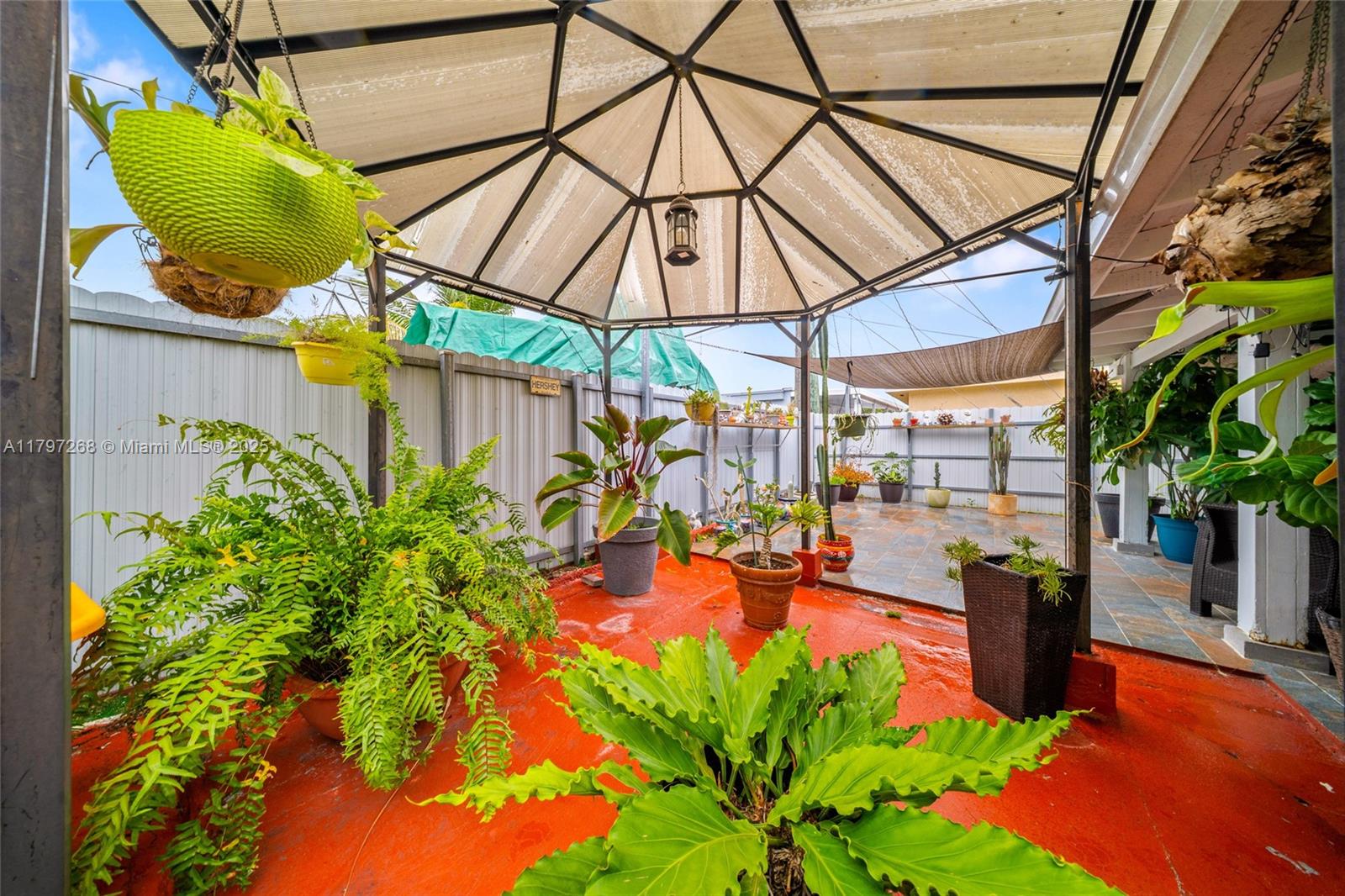 890 W 36th St, Hialeah, Florida image 23