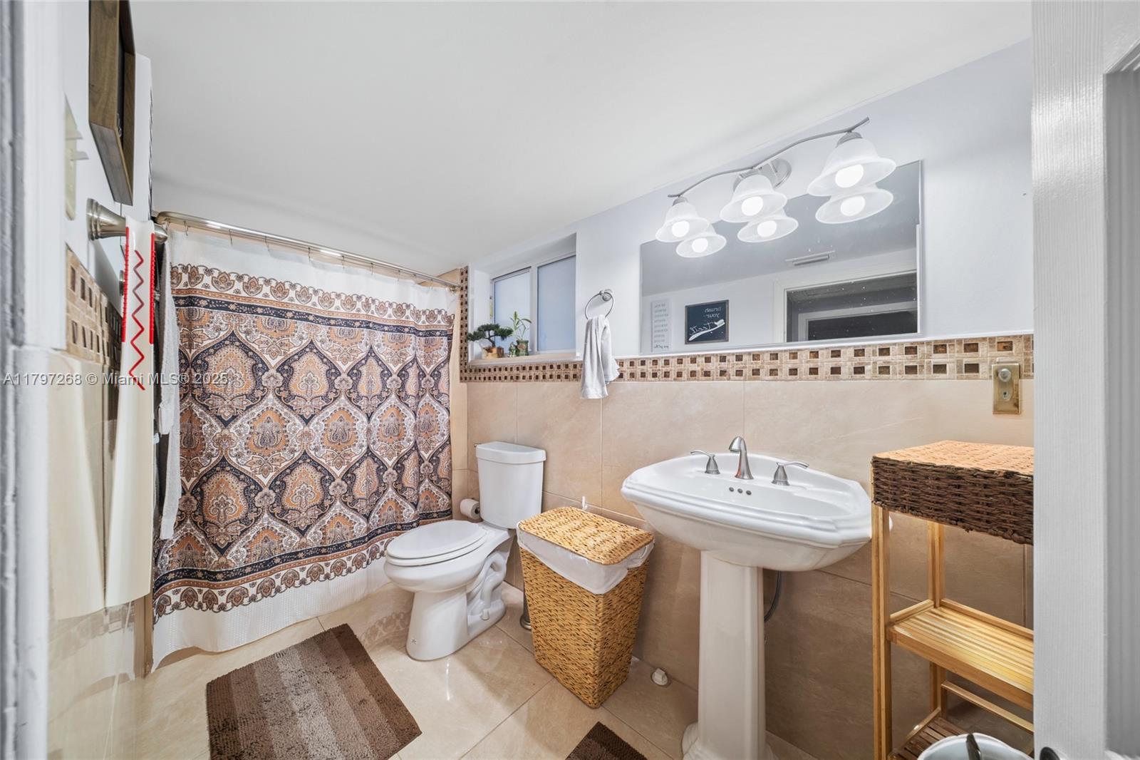 890 W 36th St, Hialeah, Florida image 30