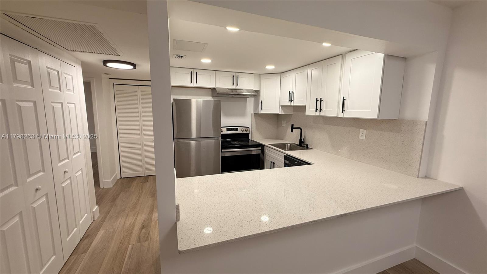 Property photo # 9