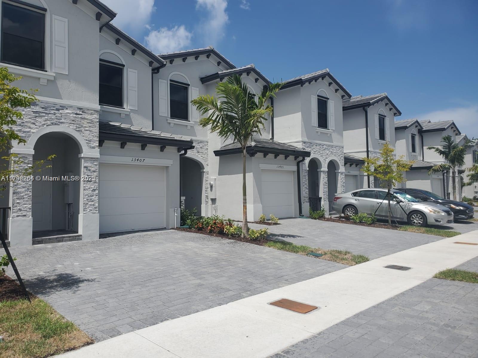 13407 SW 287th St, Homestead, Florida image 2
