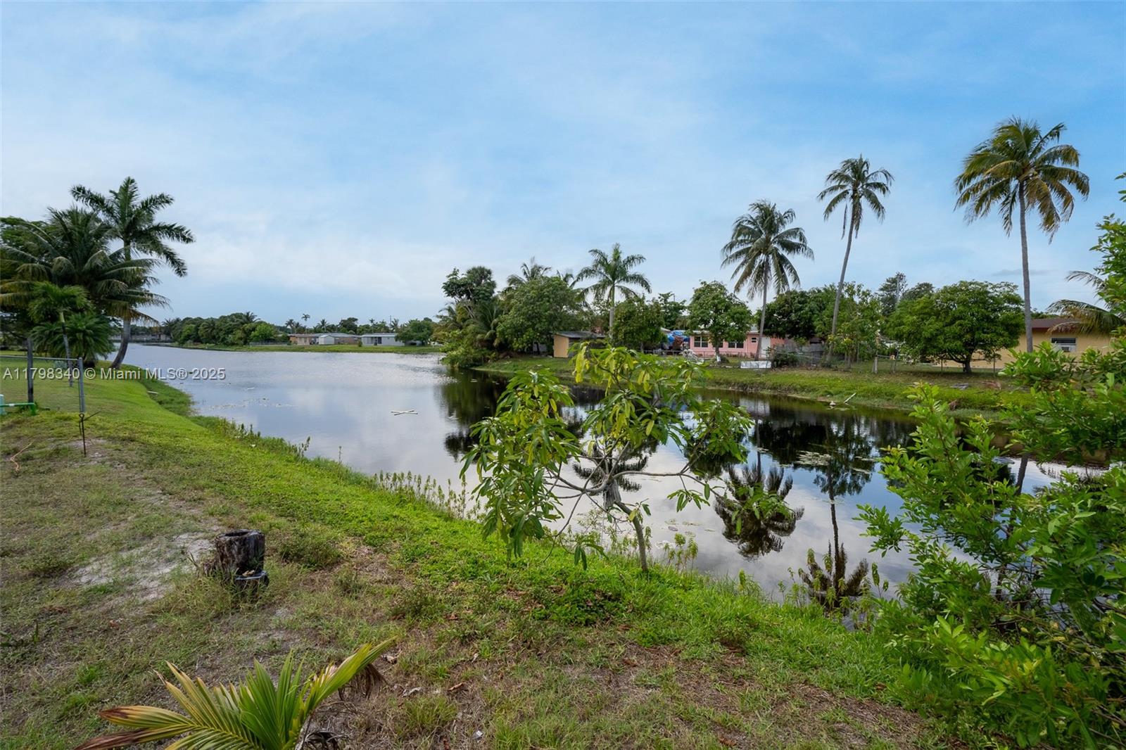 3531 NW 26th St, Lauderdale Lakes, Florida image 27