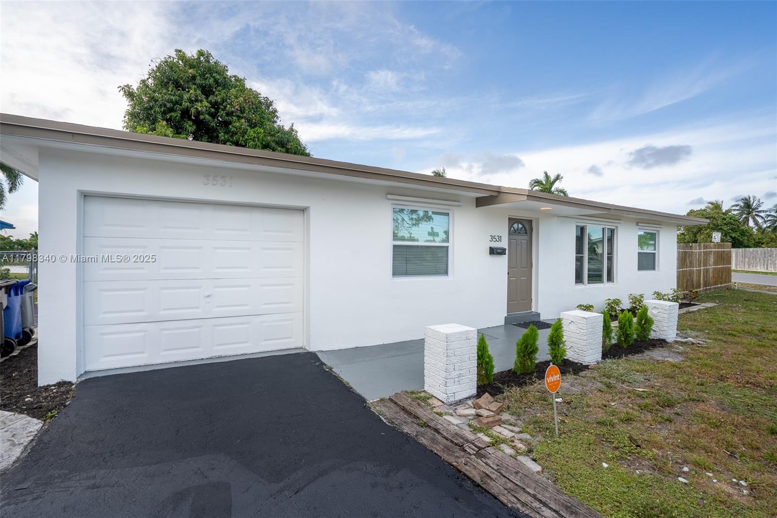 3531 NW 26th St, Lauderdale Lakes, Florida image 4