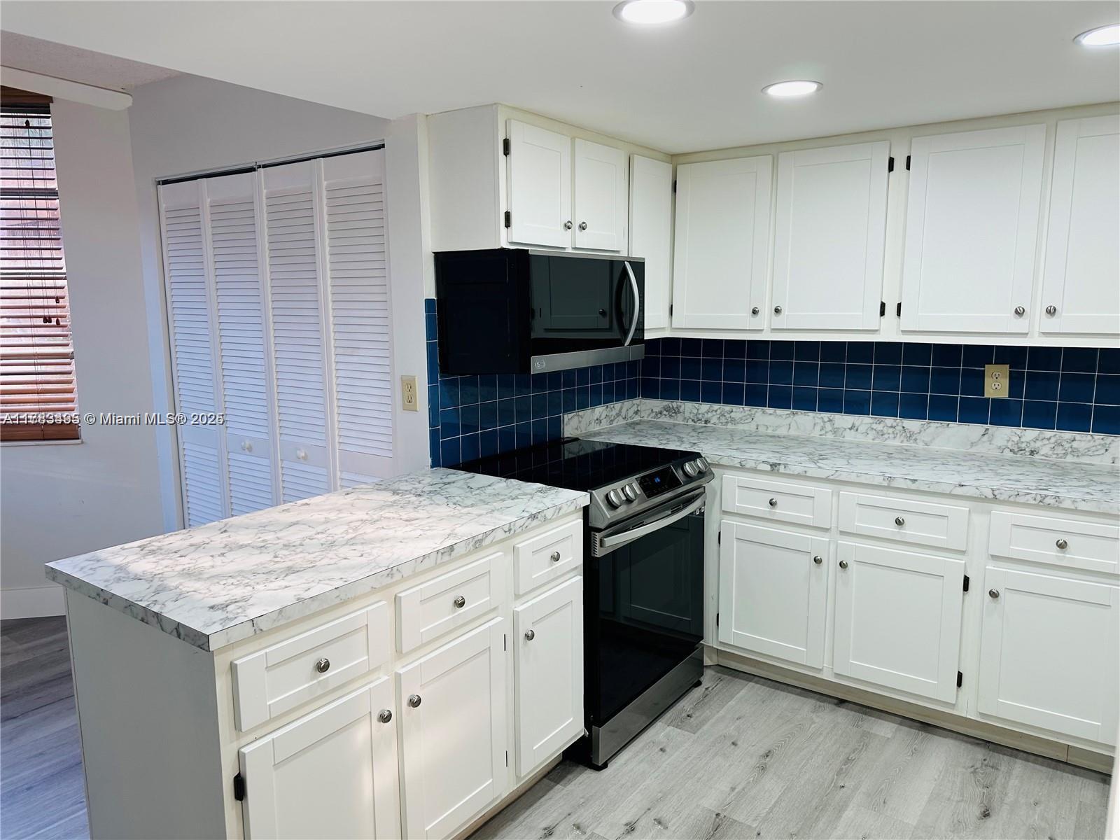 9501 Seagrape Dr #101, Davie, Florida image 1