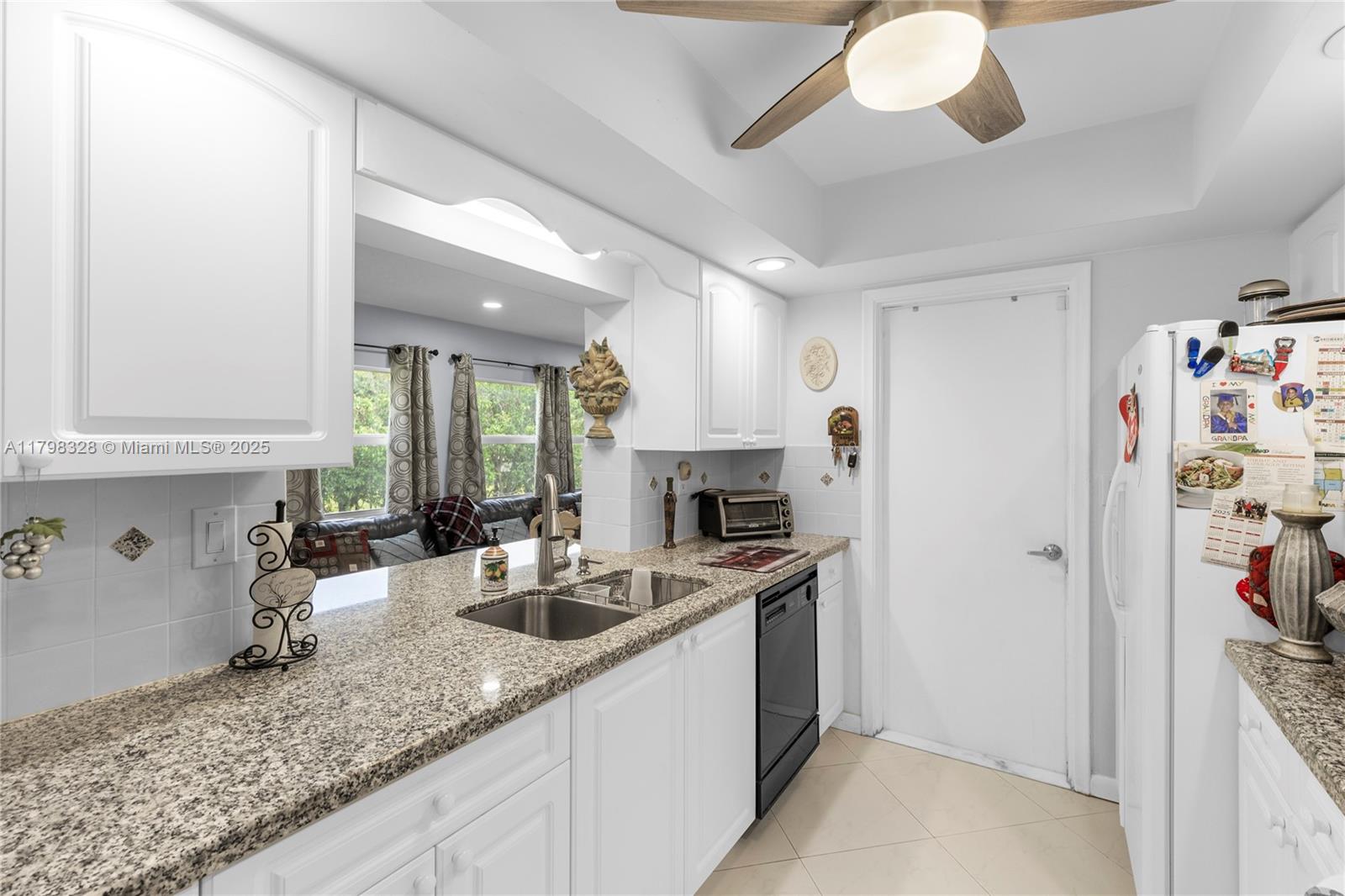 7185 E Tropical Way, Plantation, Florida image 14