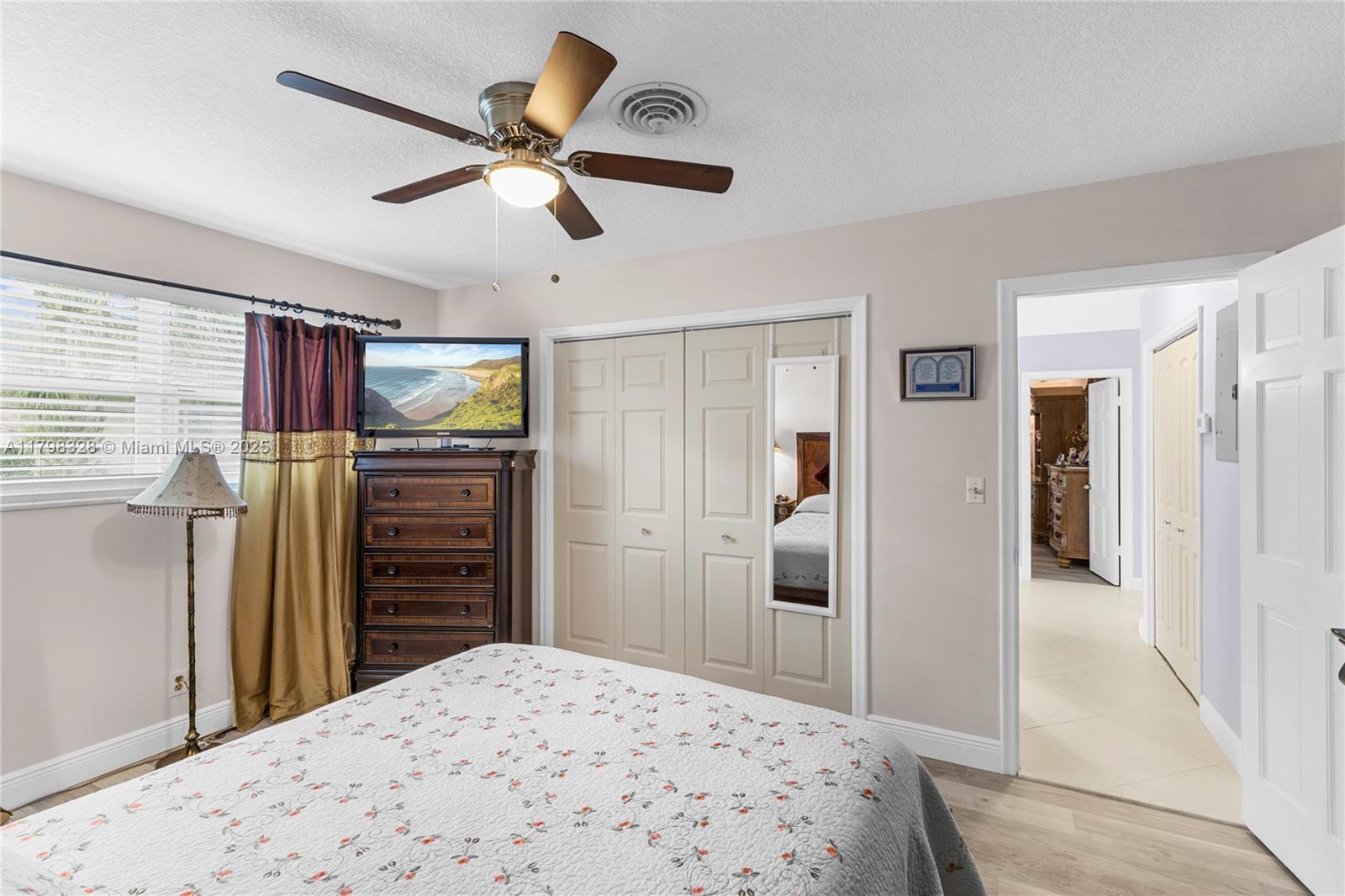 7185 E Tropical Way, Plantation, Florida image 27
