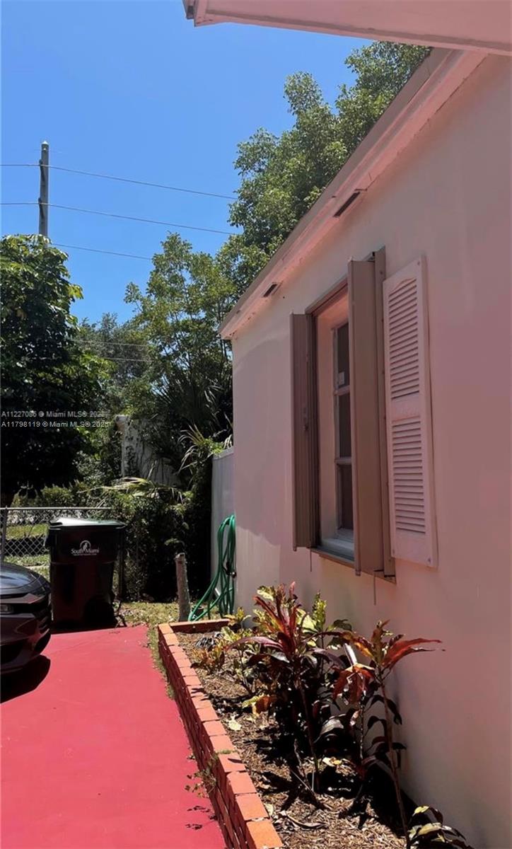 6530 SW 58th Ave, South Miami, Florida image 2
