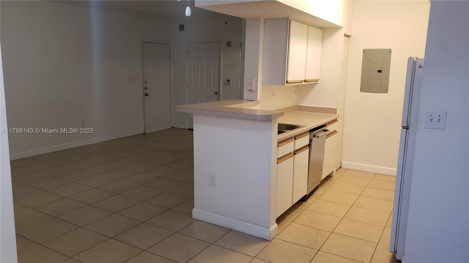 Property photo # 9
