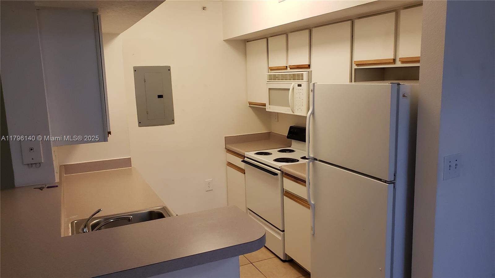 Property photo # 8