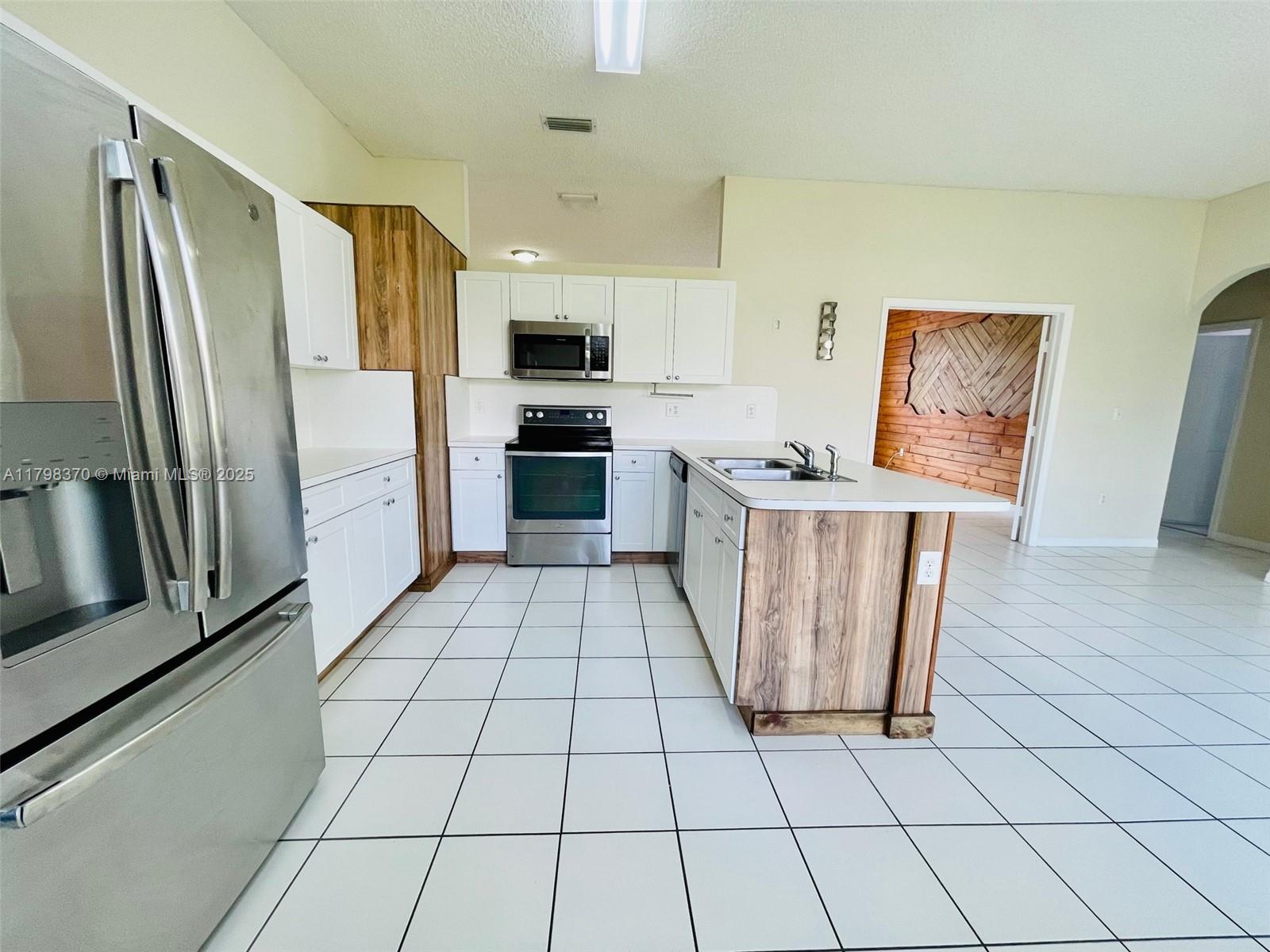 Property photo # 7