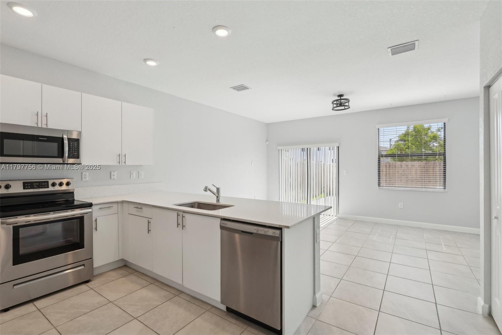 28625 SW 132nd Ct, Homestead, Florida image 7