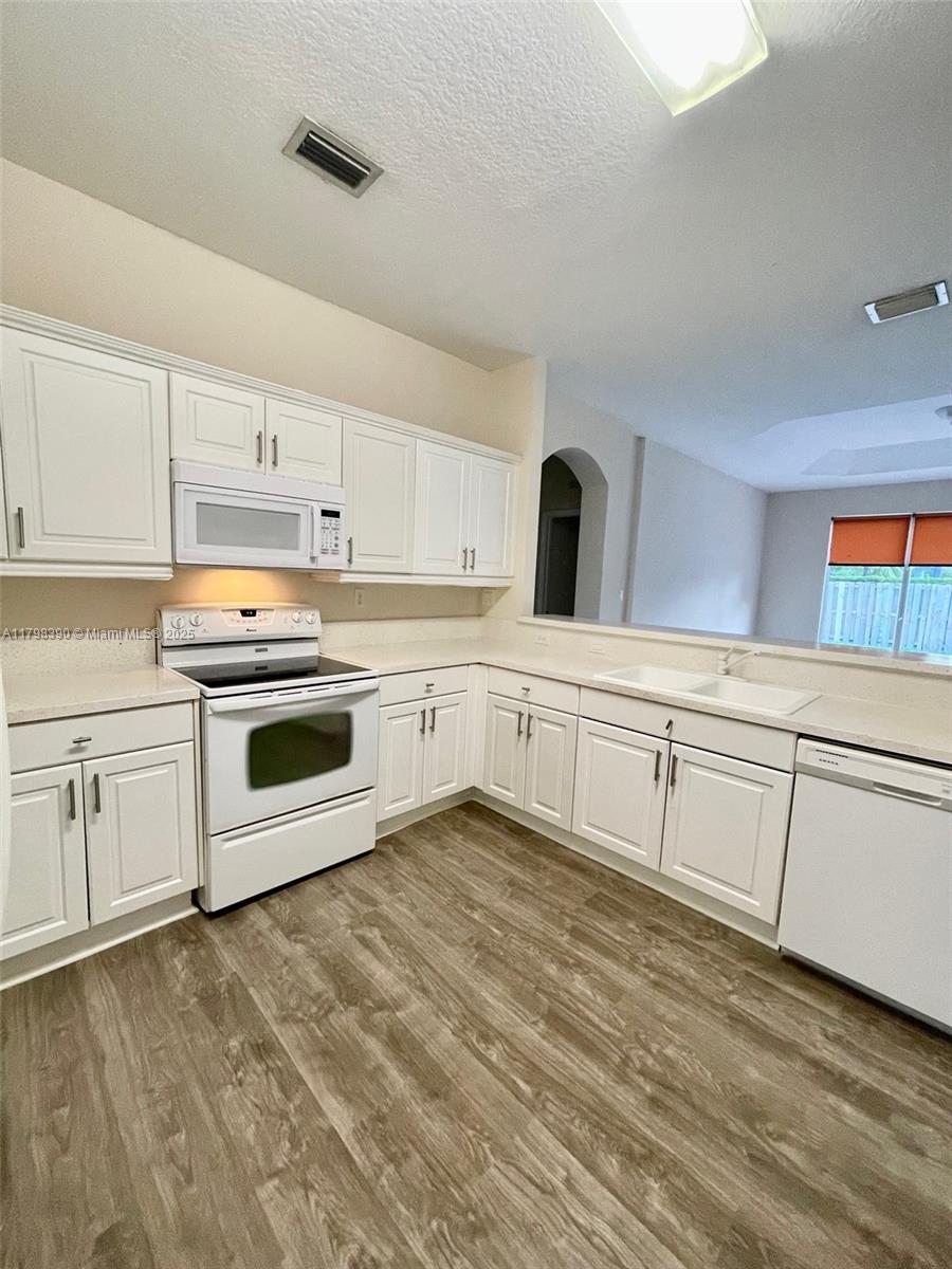 Property photo # 6