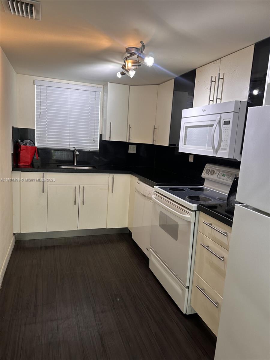 Property photo # 0
