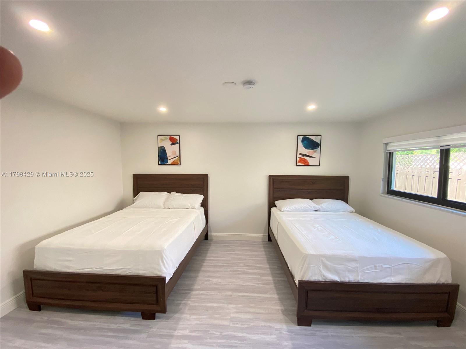 810 SW 66th Ave, Plantation, Florida image 21